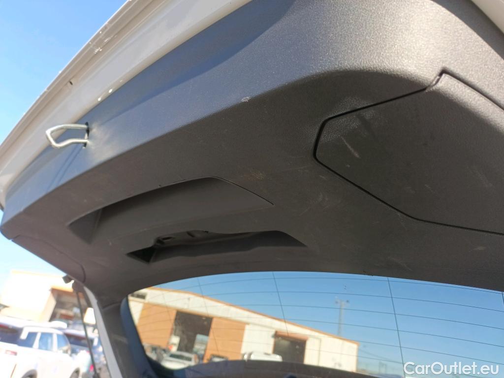  Bmw  Serie 1 BMW  / 2019 / 5P / berlina con portón 118i #22