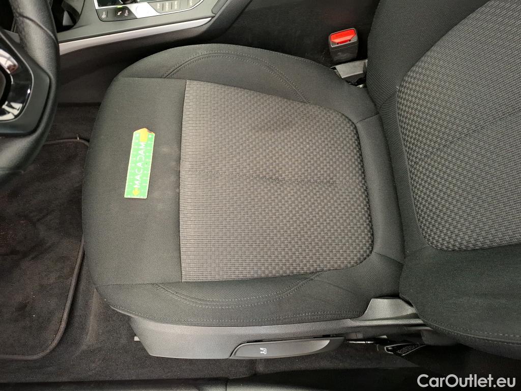  Bmw  Serie 1 BMW Série 1 / 2019 / 5P / Berline 116i DKG7 Business Design #19