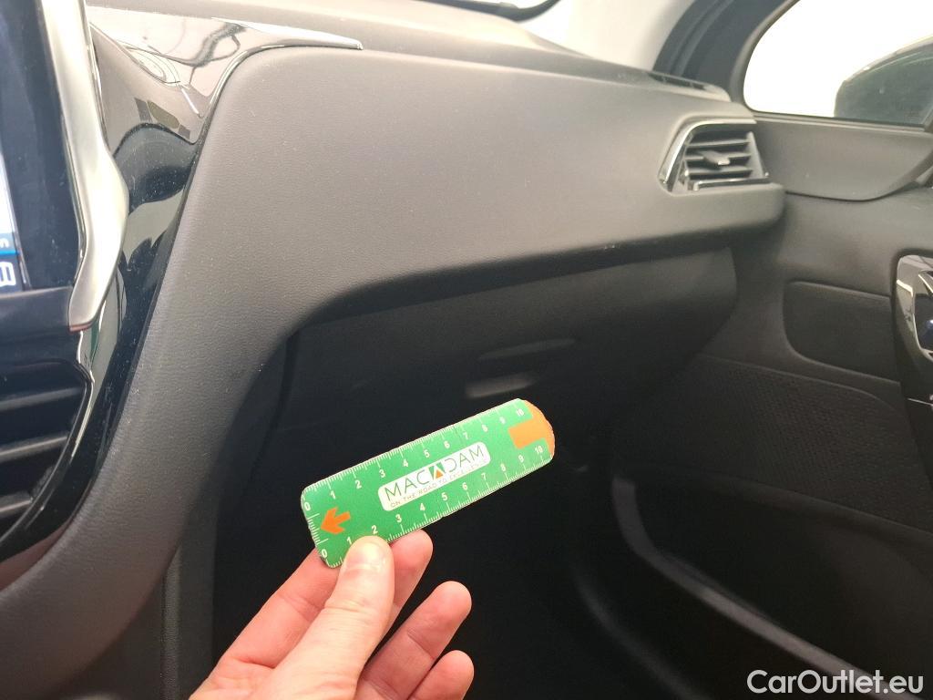  Peugeot  208  Affaire Premium Pack 1.5 HDi 100CV BVM6 E6dT #16