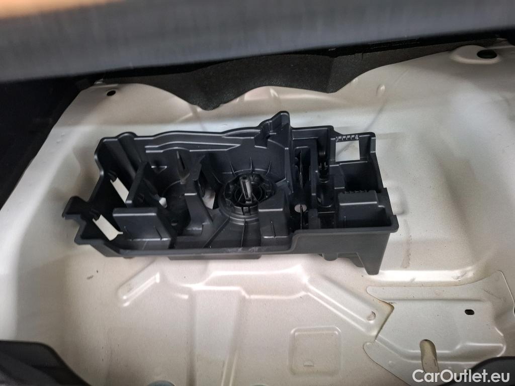  Citroen  C4  Berline Feel Nav Business R 1.5 BlueHDI 110CV BVM6 E6d #16