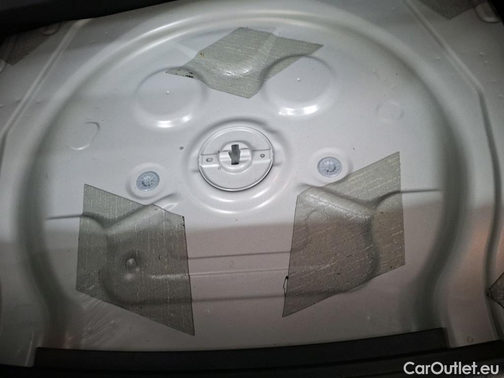  Volkswagen  Tiguan VOLKSWAGEN  / 2020 / 5P / SUV 2.0 TDI 150 DSG7 R-Line #17