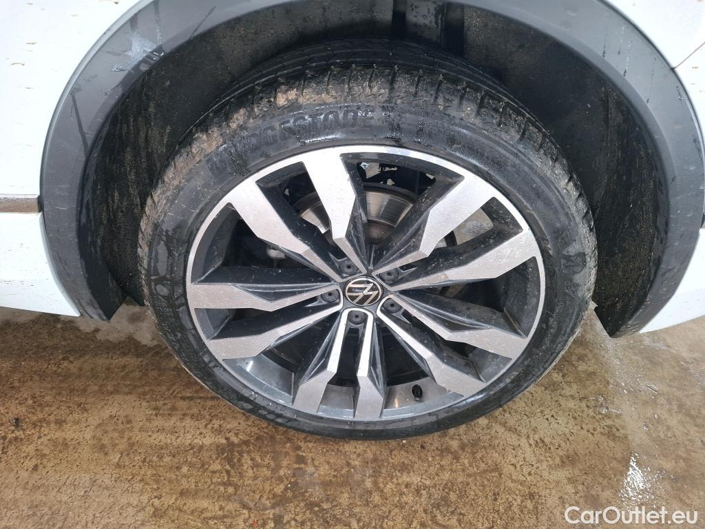  Volkswagen  Tiguan VOLKSWAGEN  / 2020 / 5P / SUV 2.0 TDI 150 DSG7 R-Line #20
