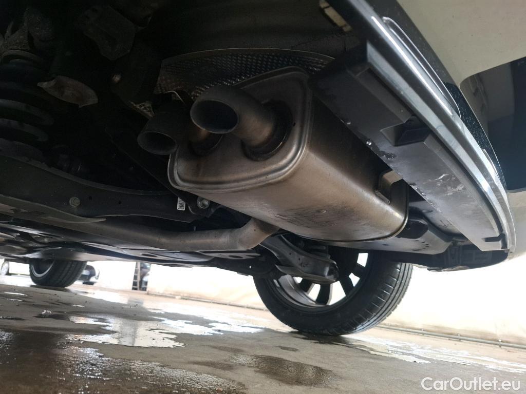  Volkswagen  Tiguan VOLKSWAGEN  / 2020 / 5P / SUV 2.0 TDI 150 DSG7 R-Line #18