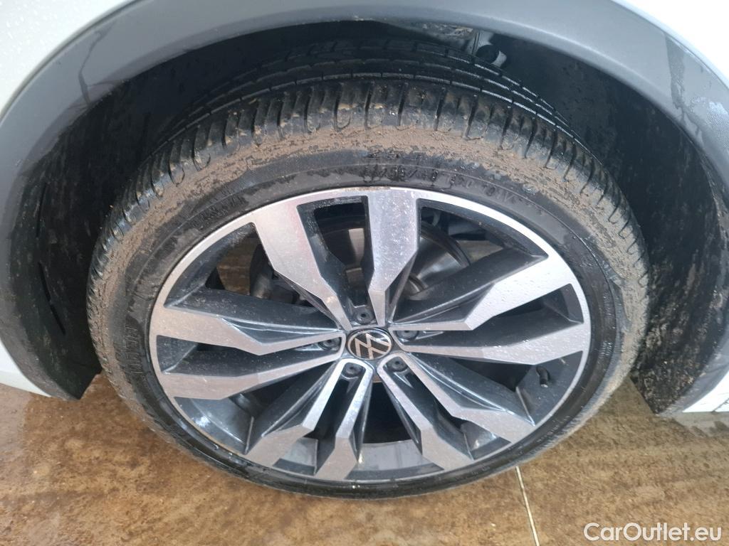  Volkswagen  Tiguan VOLKSWAGEN  / 2020 / 5P / SUV 2.0 TDI 150 DSG7 R-Line #1