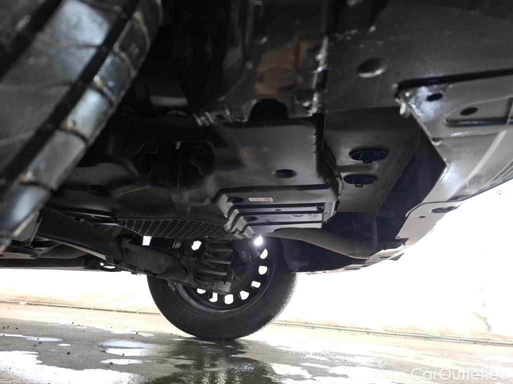  Citroen  C4  Berline Feel Nav Business R 1.5 BlueHDI 110CV BVM6 E6d #15