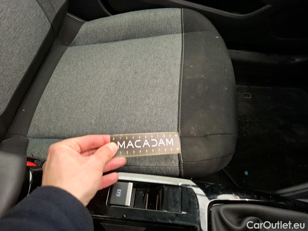  Citroen  C4  Berline Feel Nav Business R 1.5 BlueHDI 110CV BVM6 E6d #18