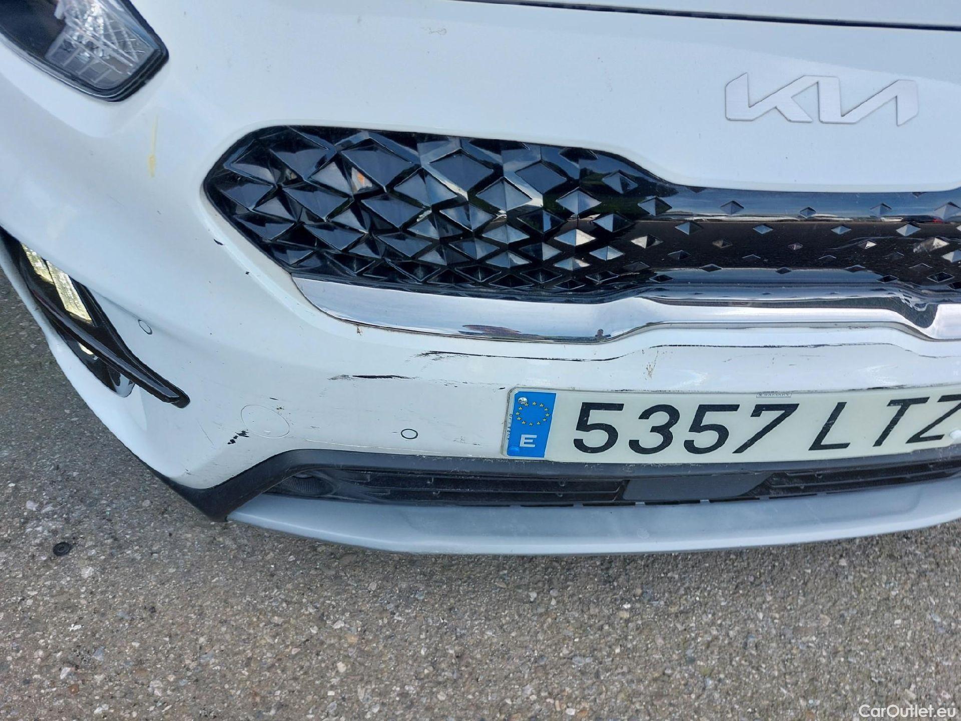  KIA  Niro KIA  / 2019 / 5P / crossover 1.6 GDi PHEV 104kW (141CV) Drive #4