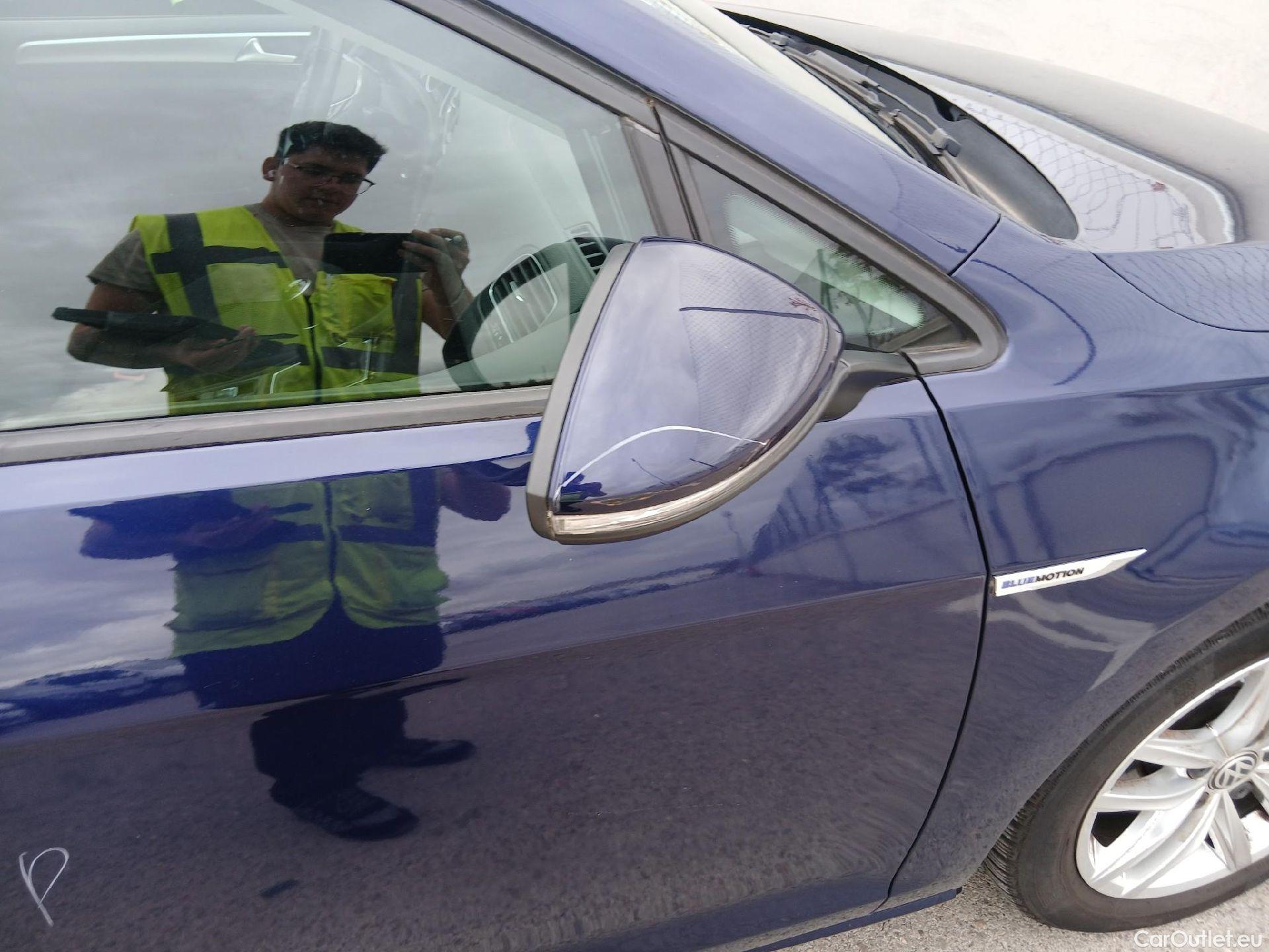  Volkswagen  Golf  VOLKSWAGEN / 2016 / 5P / familiar Last Edition 1.5 TSI 96kW(130CV) Variant #37