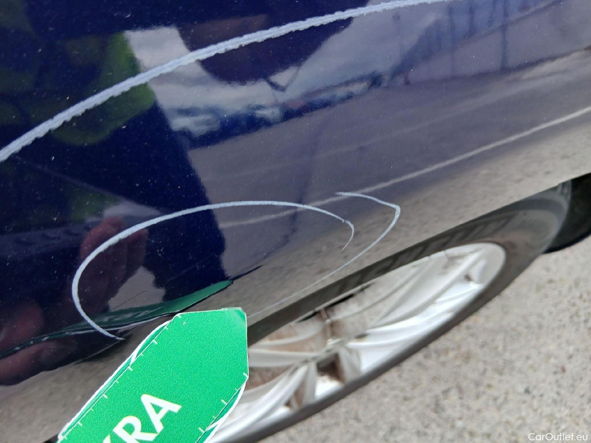  Volkswagen  Golf  VOLKSWAGEN / 2016 / 5P / familiar Last Edition 1.5 TSI 96kW(130CV) Variant #30