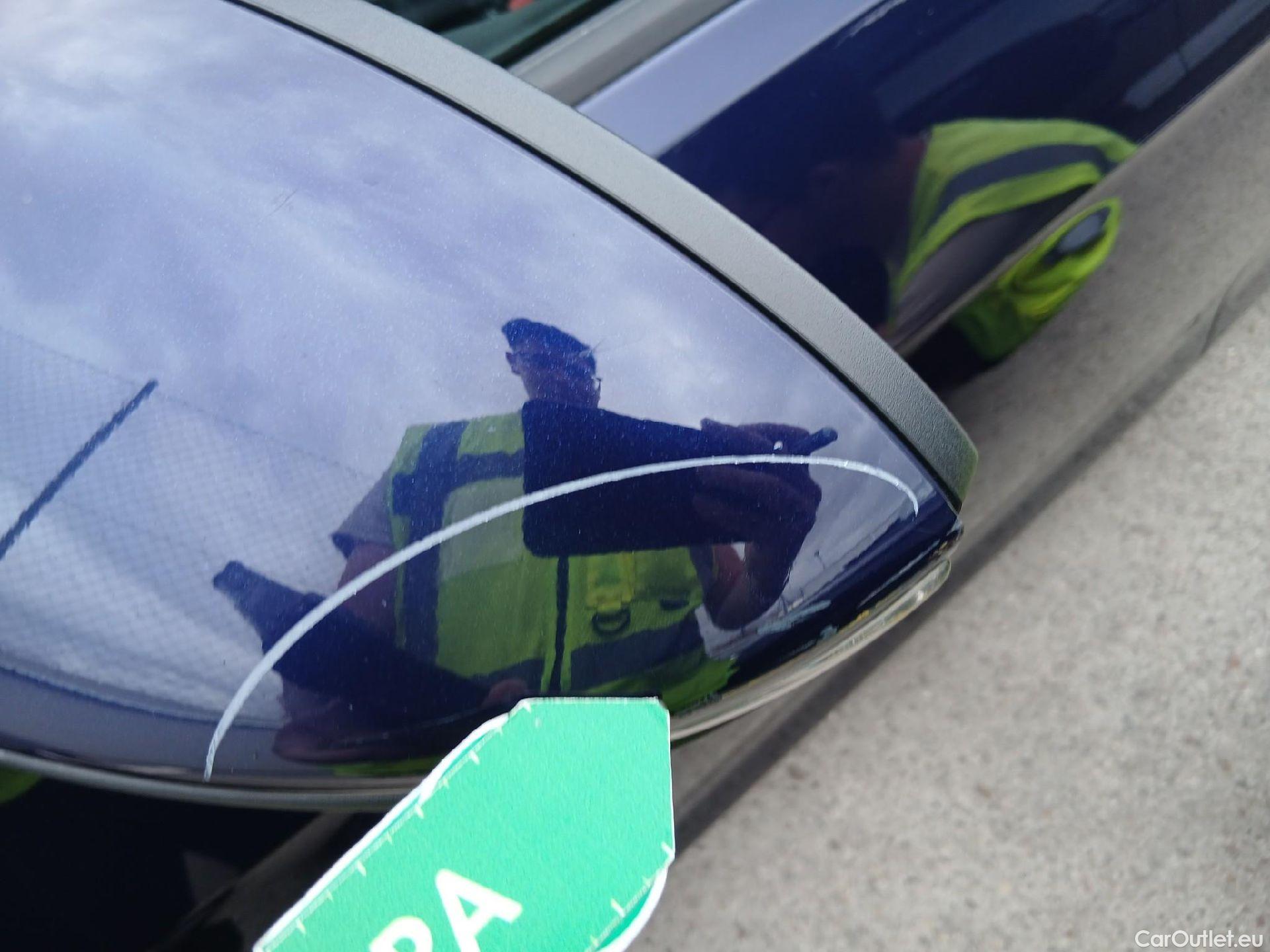  Volkswagen  Golf  VOLKSWAGEN / 2016 / 5P / familiar Last Edition 1.5 TSI 96kW(130CV) Variant #16