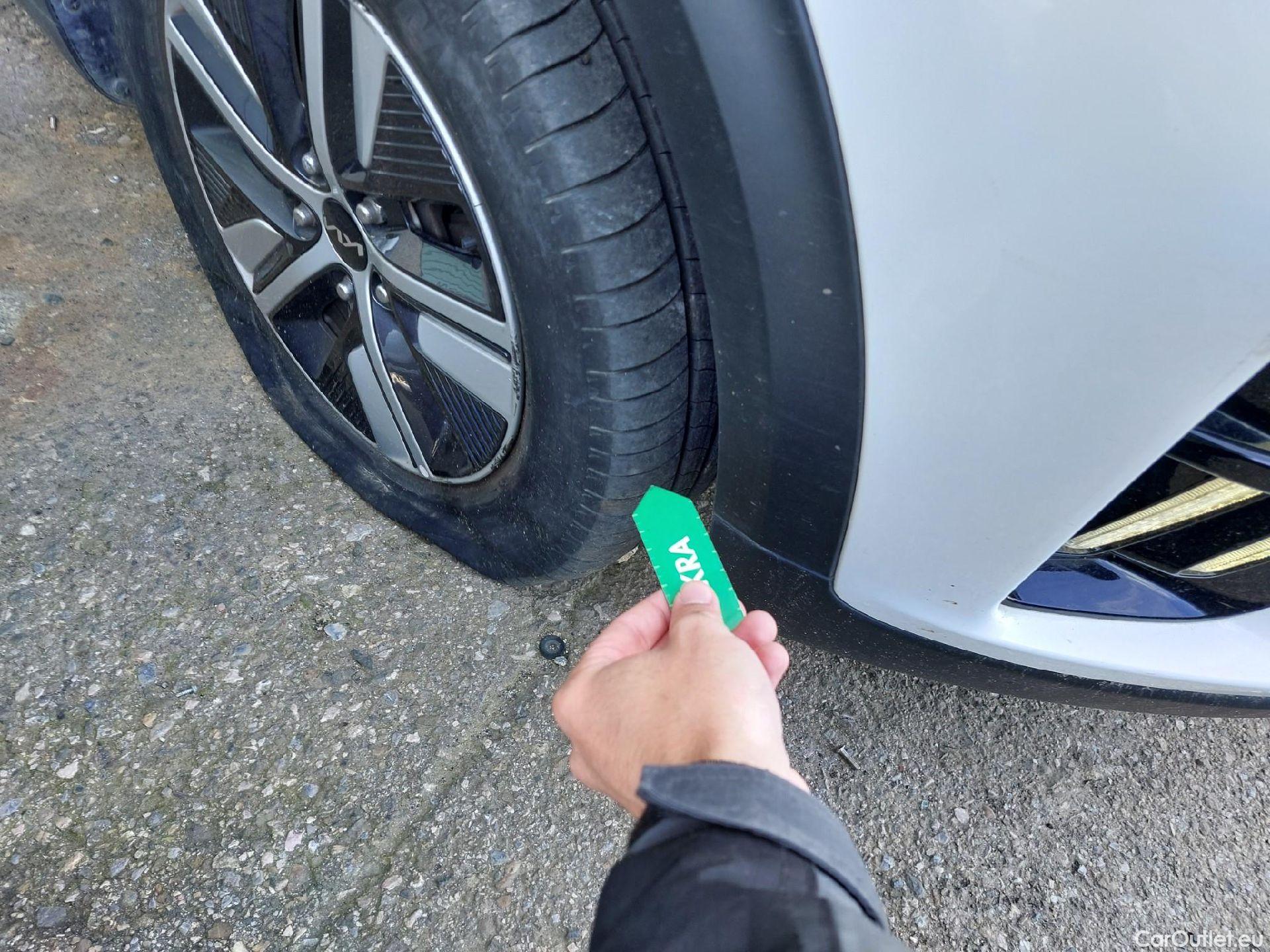  KIA  Niro KIA  / 2019 / 5P / crossover 1.6 GDi PHEV 104kW (141CV) Drive #7