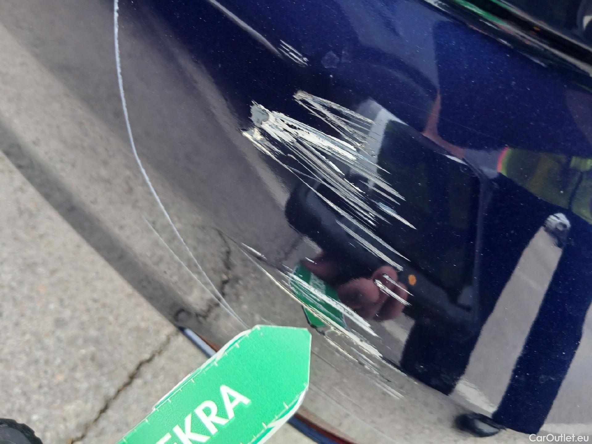  Volkswagen  Golf  VOLKSWAGEN / 2016 / 5P / familiar Last Edition 1.5 TSI 96kW(130CV) Variant #23