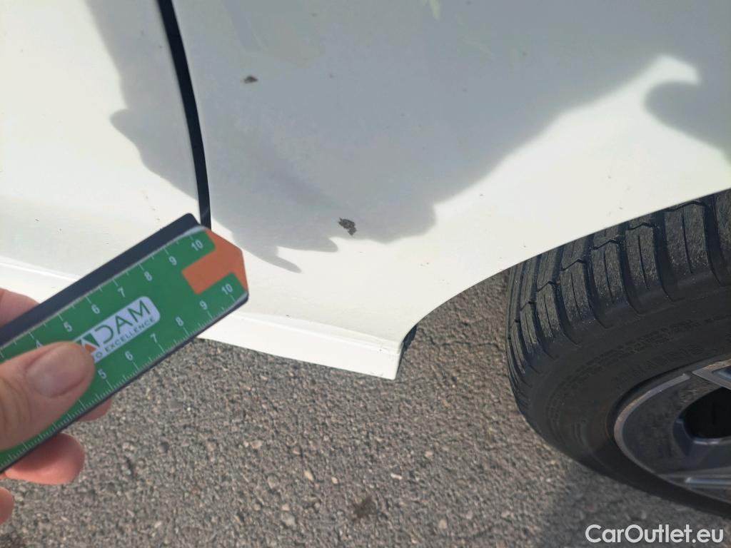  Mercedes  A-Klasse MERCEDES-BENZ Clase A / 2018 / 5P / berlina con portón A 250 e #18