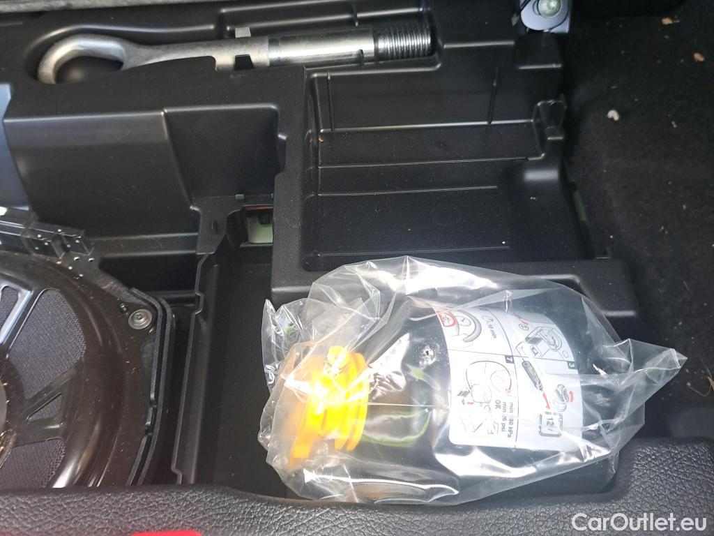  Mercedes  A-Klasse MERCEDES-BENZ Clase A / 2018 / 5P / berlina con portón A 250 e #7