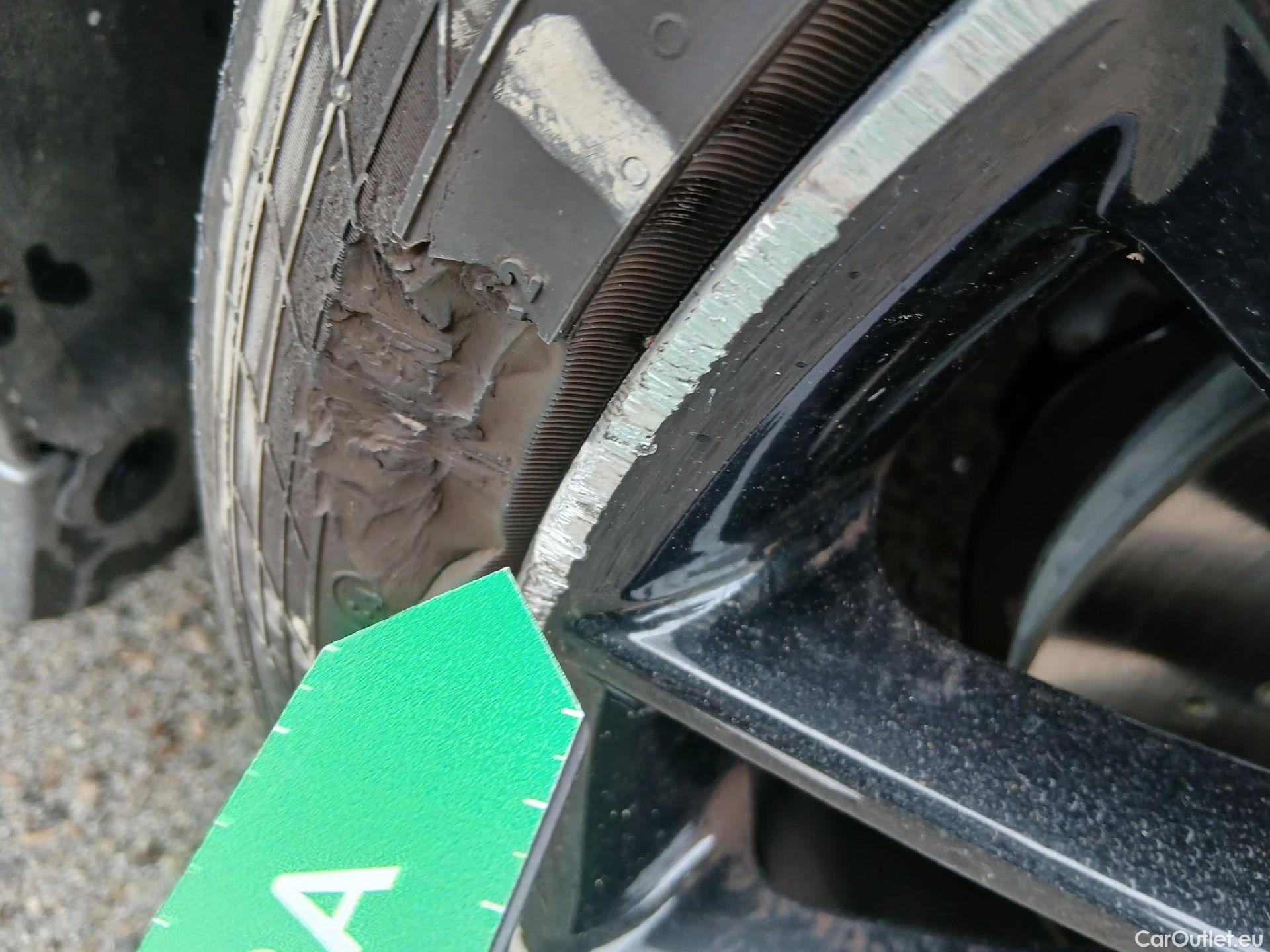  Mercedes  CLA-Klasse MERCEDES-BENZ CLA / 2019 / 4P / coupé CLA 200 #58