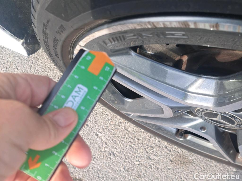  Mercedes  A-Klasse MERCEDES-BENZ Clase A / 2018 / 5P / berlina con portón A 250 e #4