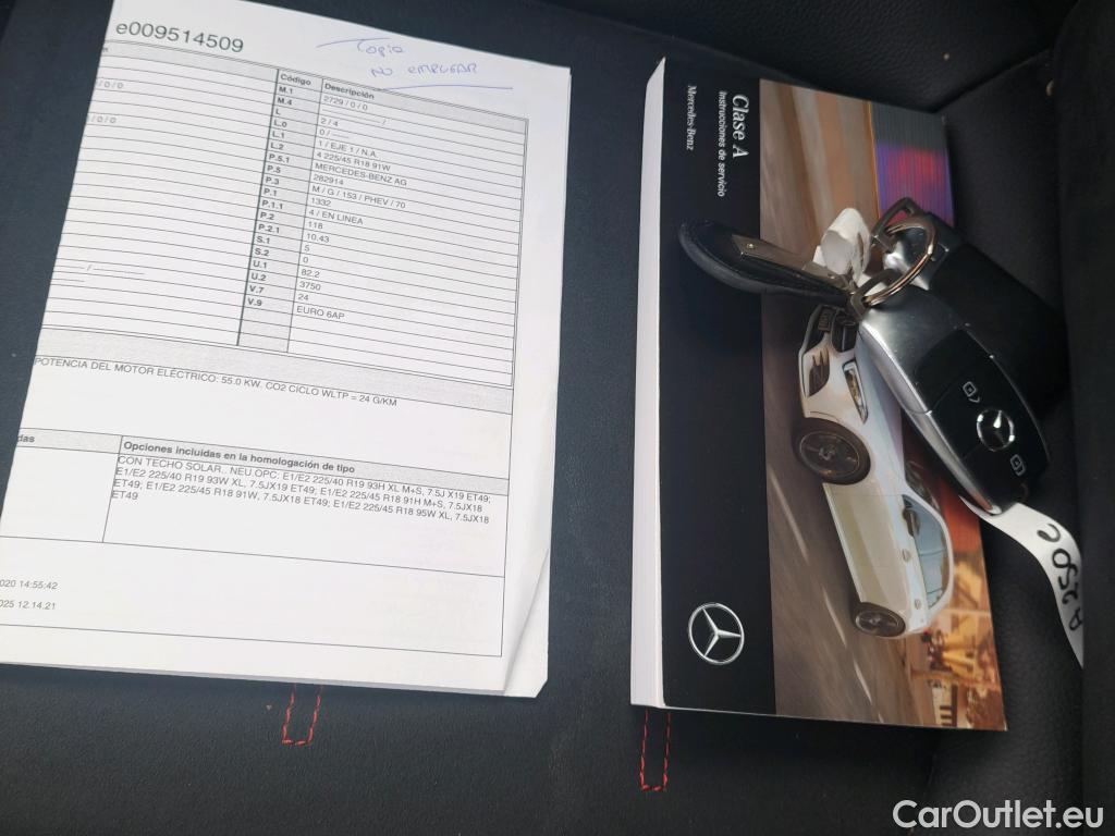  Mercedes  A-Klasse MERCEDES-BENZ Clase A / 2018 / 5P / berlina con portón A 250 e #10