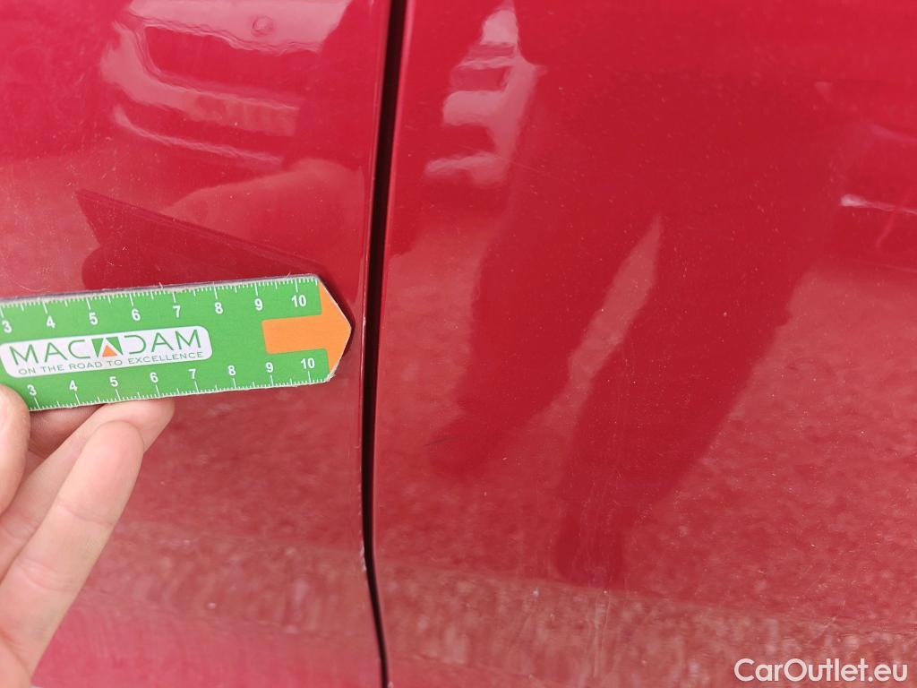  KIA  Niro KIA  / 2019 / 5P / crossover 1.6 GDi HEV 104kW (141CV) Drive #9