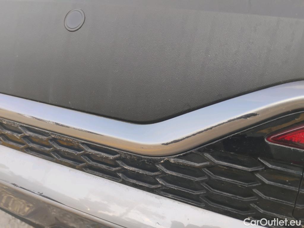  KIA  Sorento KIA  / 2020 / 5P / todoterreno 1.6 T-GDi HEV Emotion 4x2 7pl (P.Luxury) #11