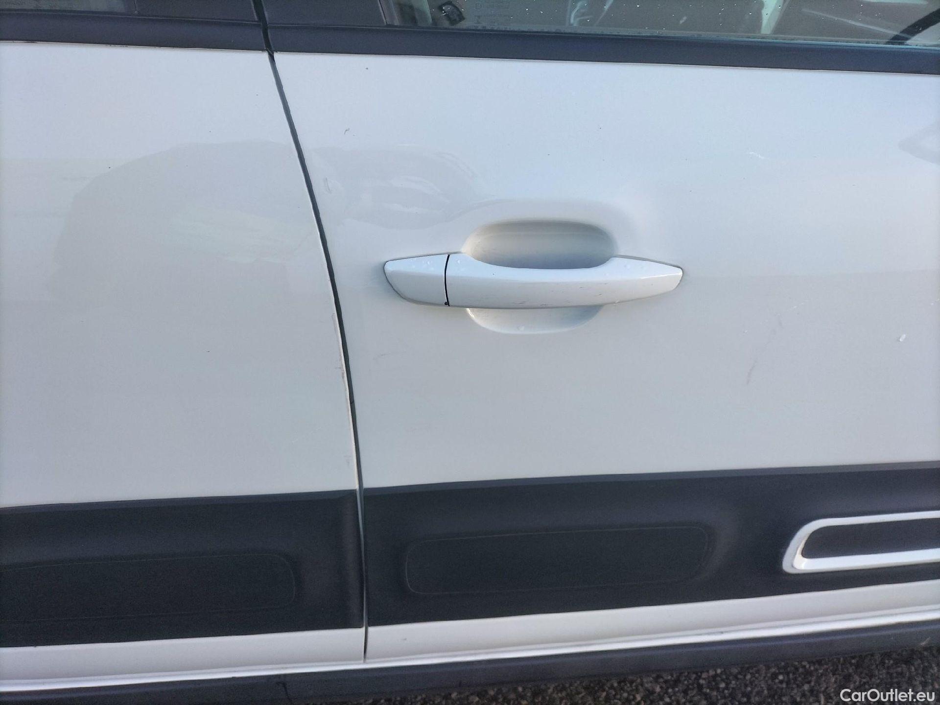  Citroen  C3 CITROEN  / 2020 / 5P / berlina con portón PureTech 60KW (83CV) Feel Pack #43