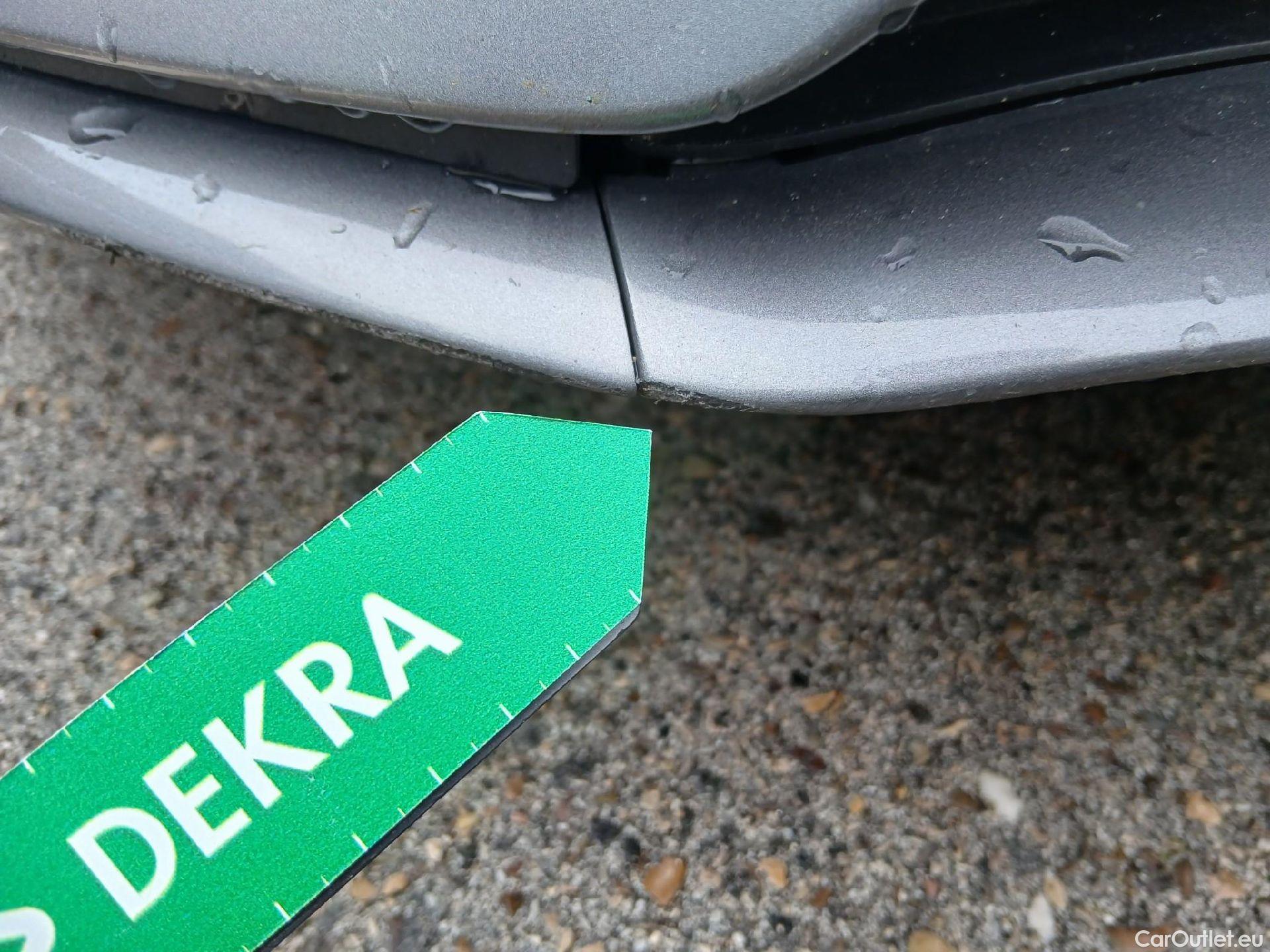  Mercedes  CLA-Klasse MERCEDES-BENZ CLA / 2019 / 4P / coupé CLA 200 #7