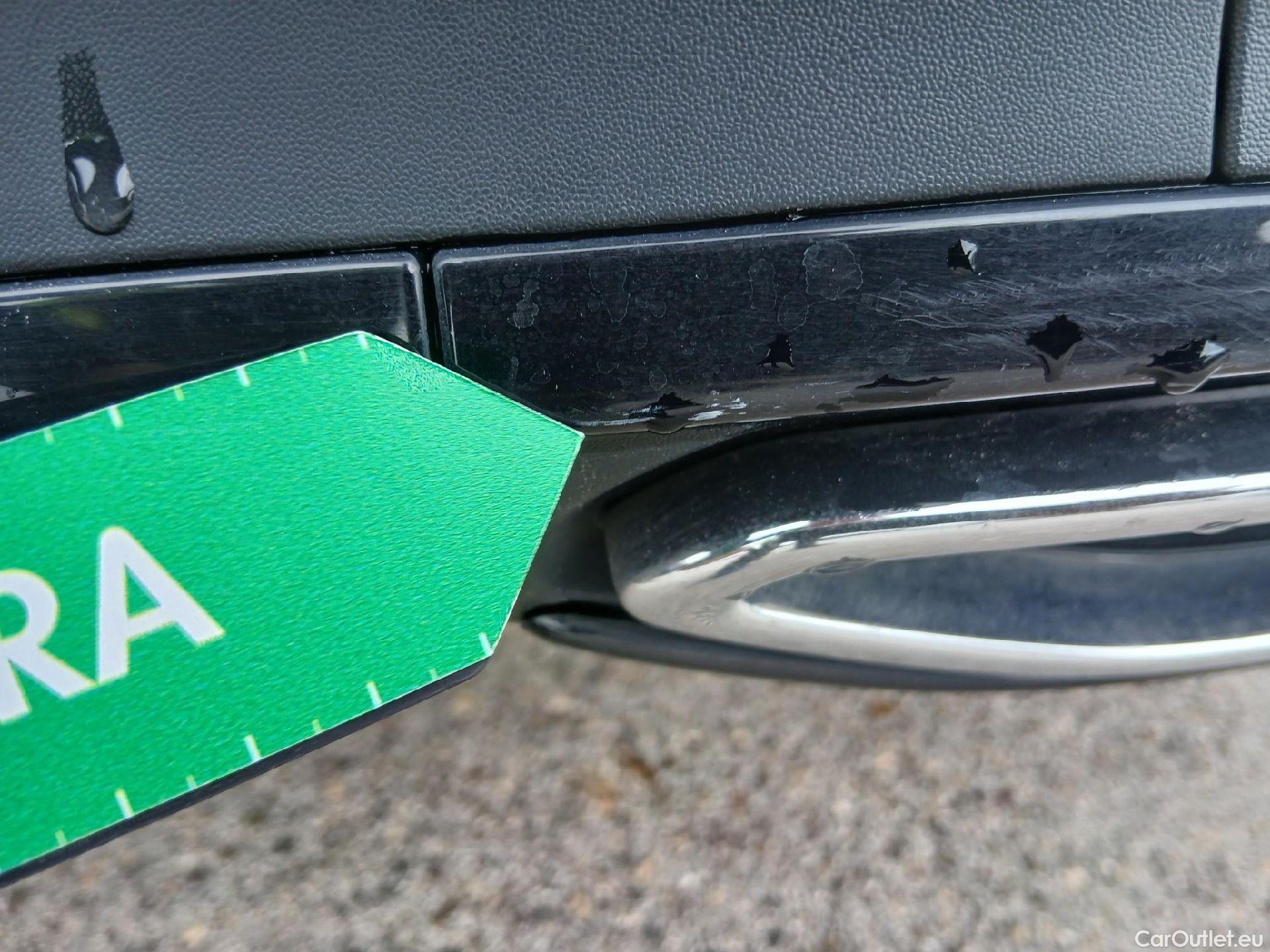  Mercedes  CLA-Klasse MERCEDES-BENZ CLA / 2019 / 4P / coupé CLA 200 #39