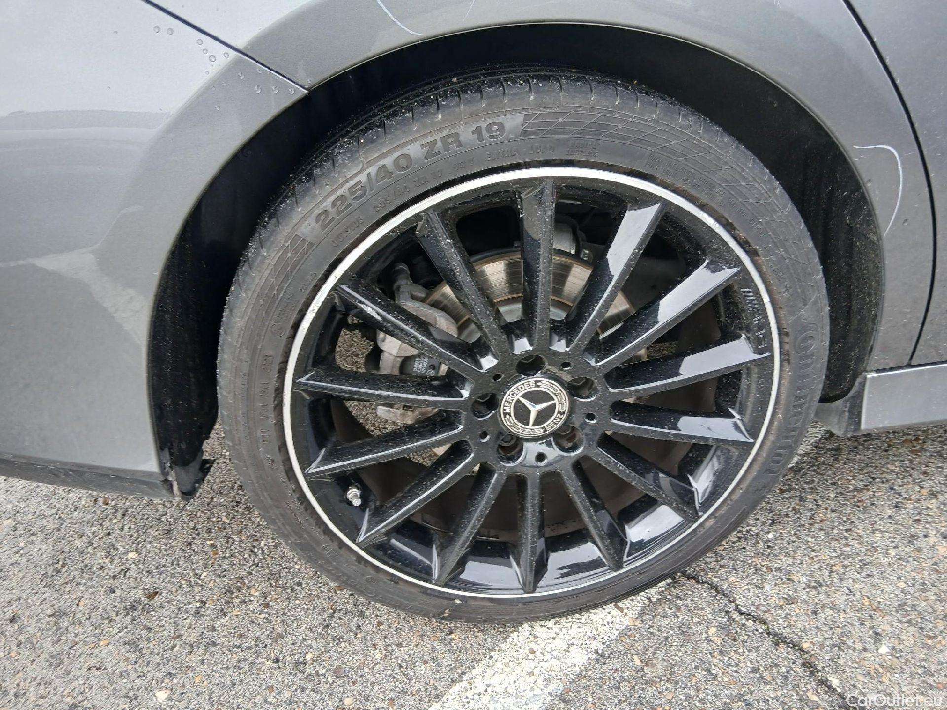  Mercedes  CLA-Klasse MERCEDES-BENZ CLA / 2019 / 4P / coupé CLA 200 #44