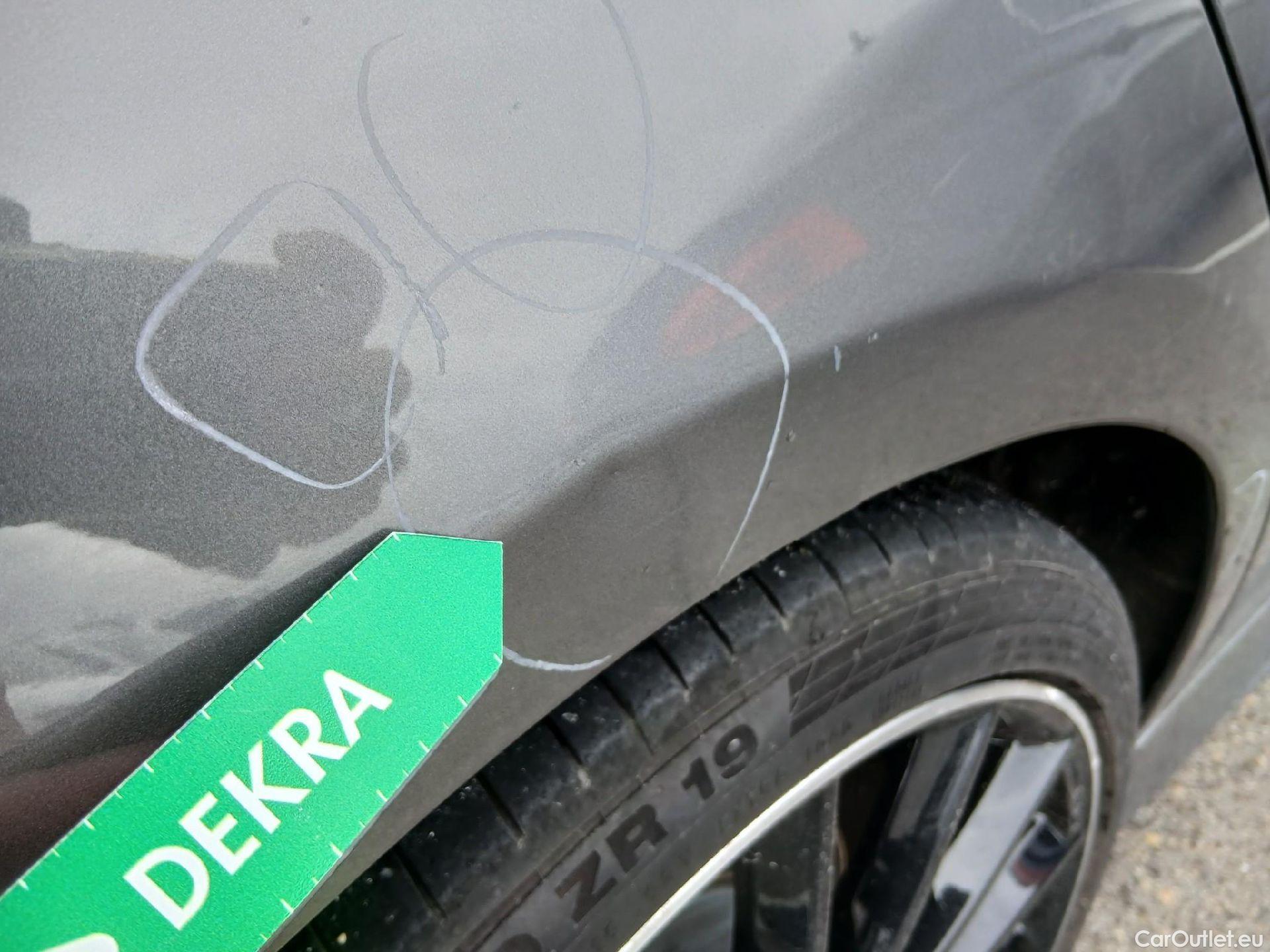  Mercedes  CLA-Klasse MERCEDES-BENZ CLA / 2019 / 4P / coupé CLA 200 #43