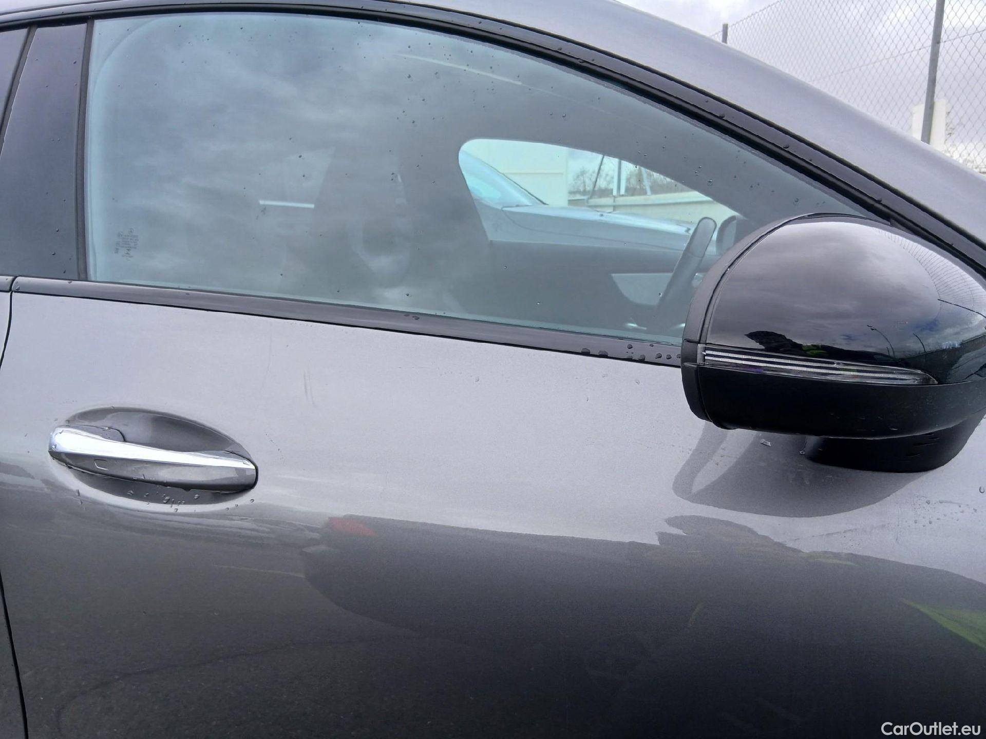  Mercedes  CLA-Klasse MERCEDES-BENZ CLA / 2019 / 4P / coupé CLA 200 #54