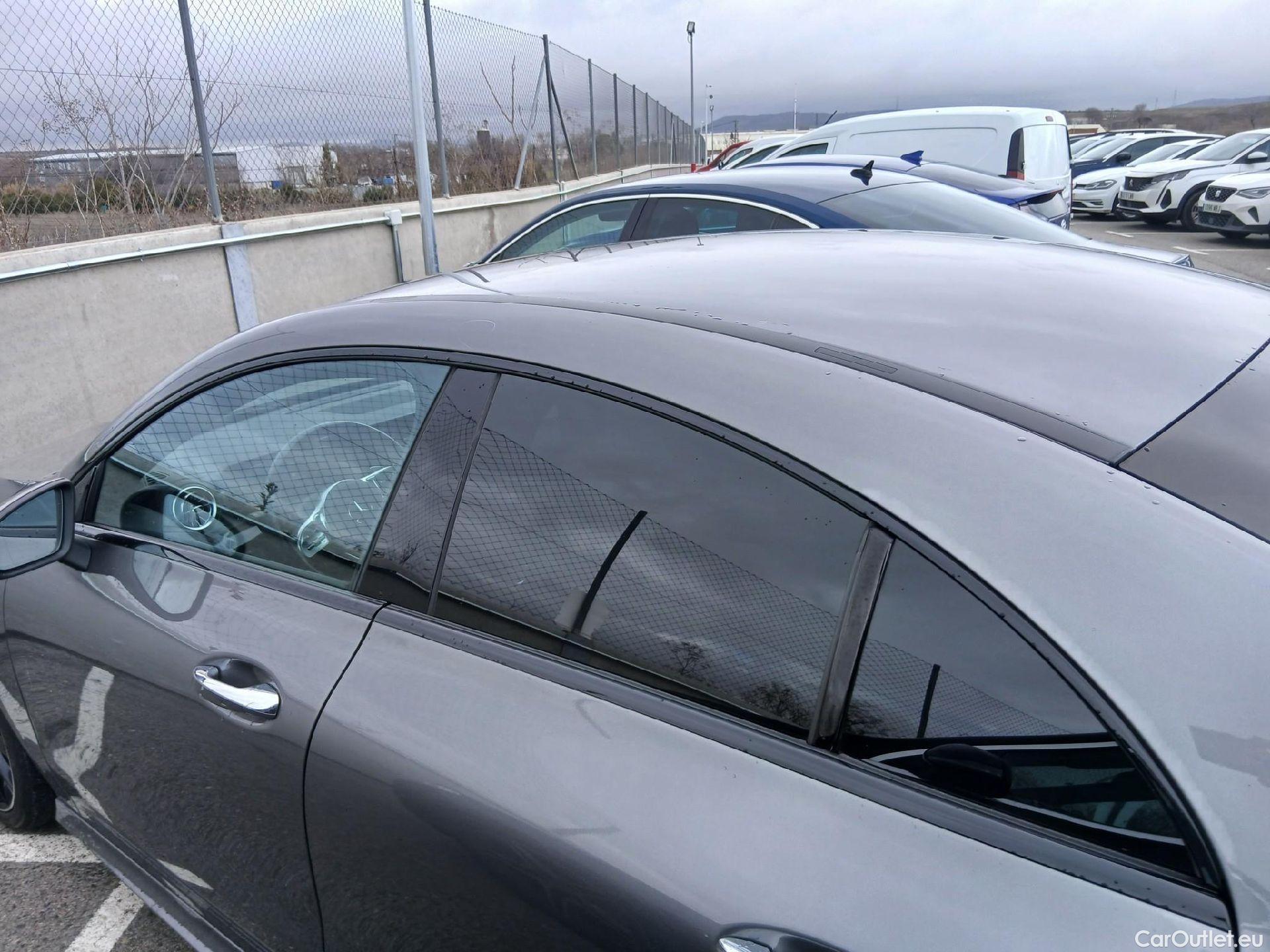  Mercedes  CLA-Klasse MERCEDES-BENZ CLA / 2019 / 4P / coupé CLA 200 #12