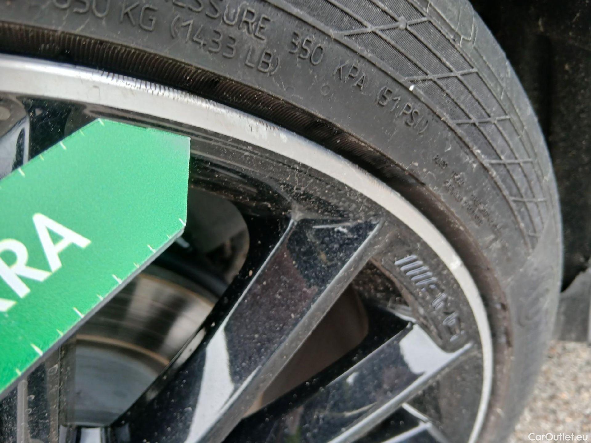  Mercedes  CLA-Klasse MERCEDES-BENZ CLA / 2019 / 4P / coupé CLA 200 #45