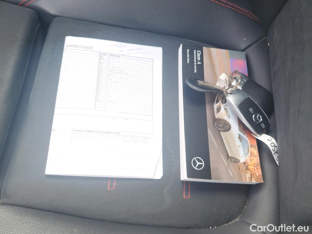  Mercedes  A-Klasse MERCEDES-BENZ Clase A / 2018 / 5P / berlina con portón A 250 e #9