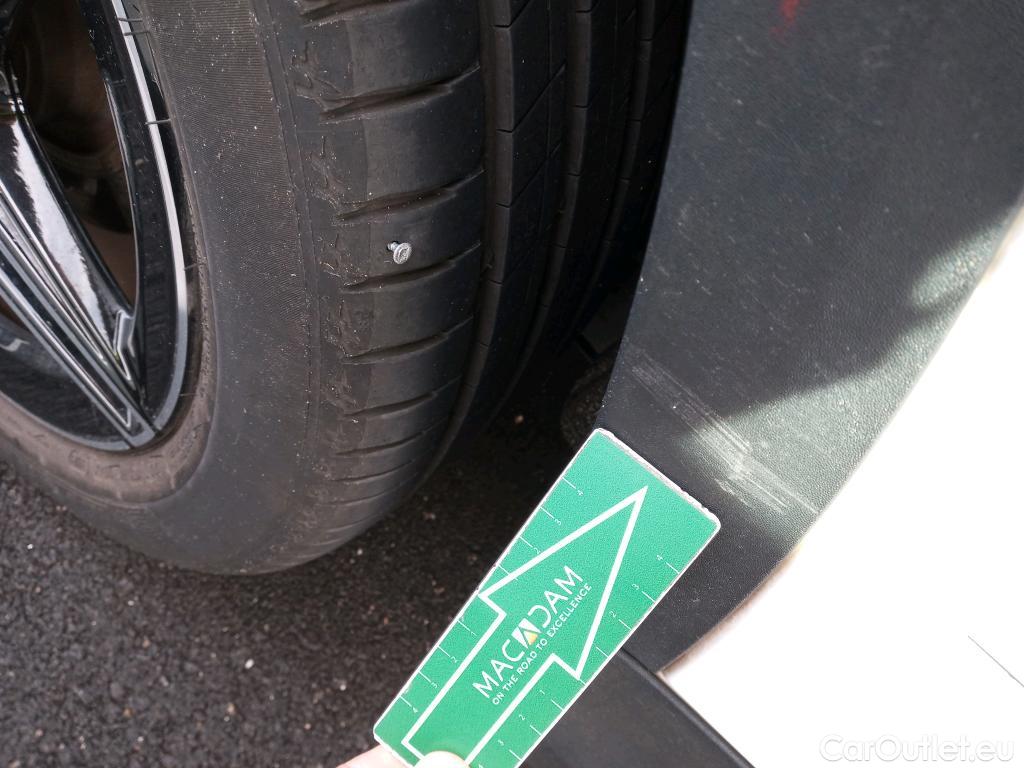  Mercedes  GLA MERCEDES-BENZ  / 2020 / 5P / todoterreno  250 e #30