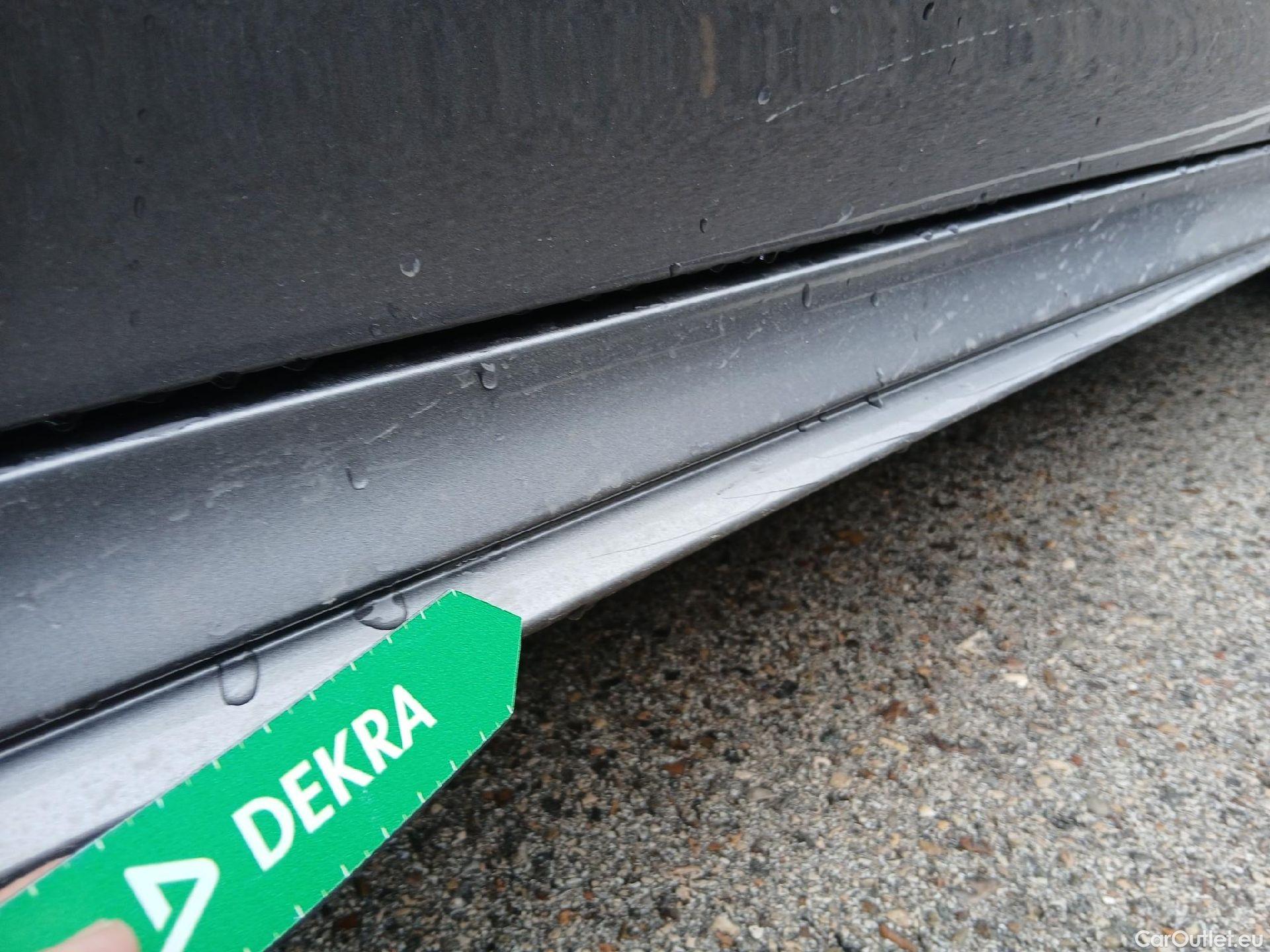  Mercedes  CLA-Klasse MERCEDES-BENZ CLA / 2019 / 4P / coupé CLA 200 #51