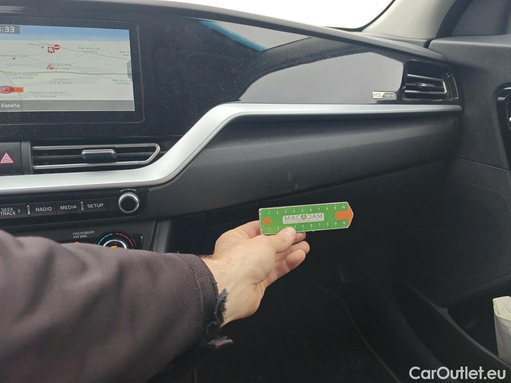  KIA  Niro KIA  / 2019 / 5P / crossover 1.6 GDi HEV 104kW (141CV) Drive #16