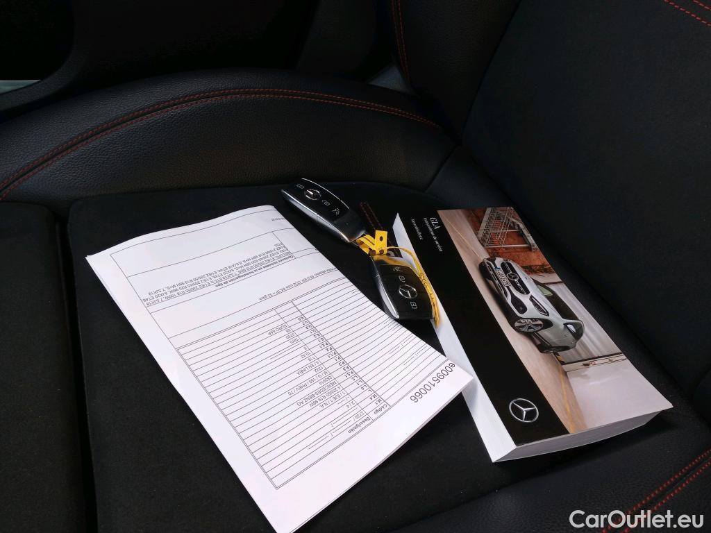  Mercedes  GLA MERCEDES-BENZ  / 2020 / 5P / todoterreno  250 e #21
