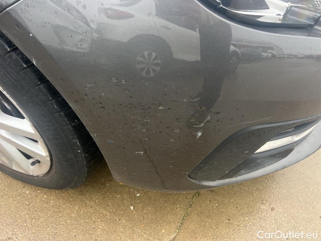  Peugeot  308 PEUGEOT  / 2017 / 5P / berlina con portón 5P Active Pack BlueHDi 100 S&S (AC) #28