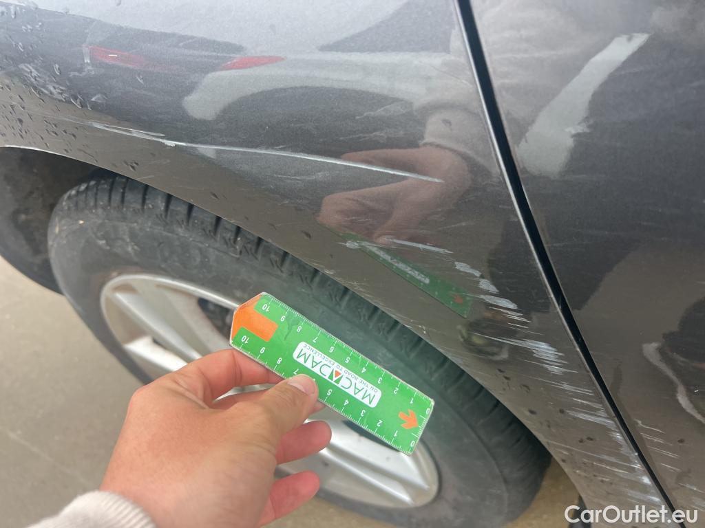  Peugeot  308 PEUGEOT  / 2017 / 5P / berlina con portón 5P Active Pack BlueHDi 100 S&S (AC) #2