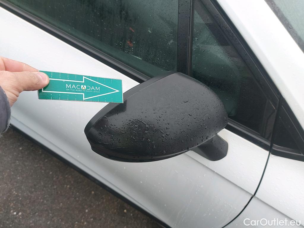  Renault  Clio RENAULT  / 2019 / 5P / berlina con portón Business TCe 74 kW (100CV) GLP #25