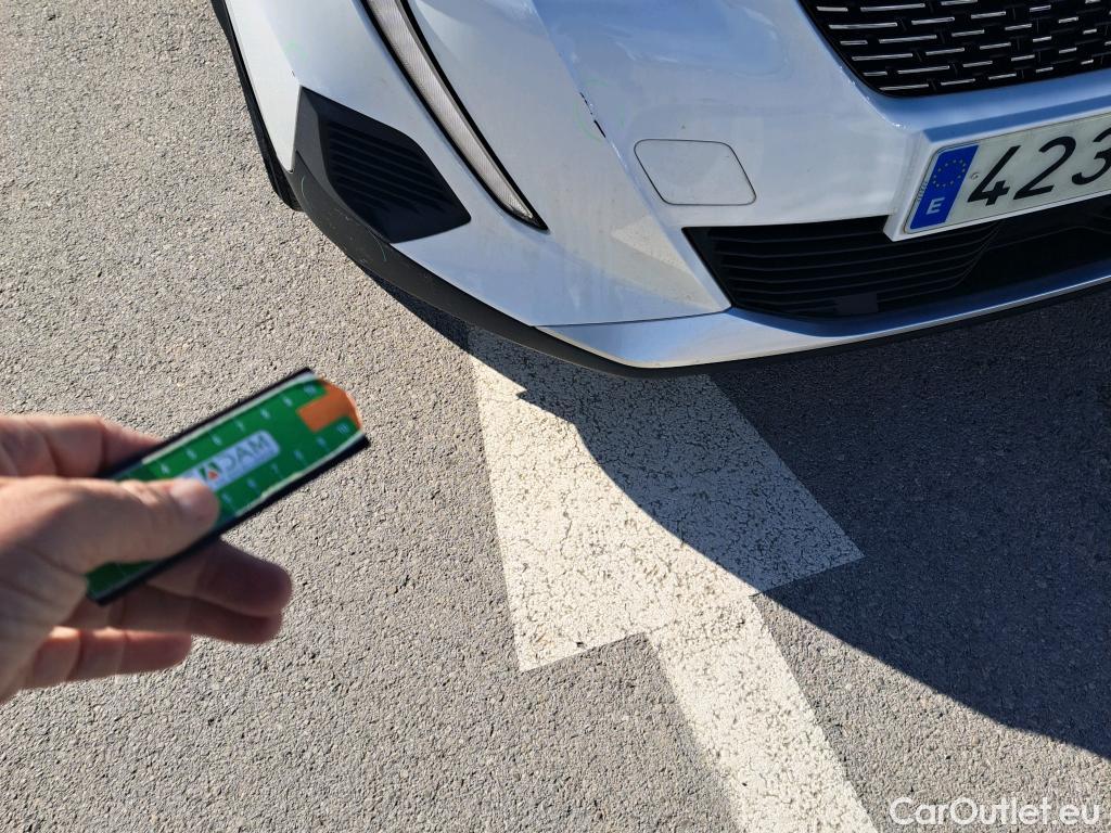  Peugeot  2008 PEUGEOT  / 2019 / 5P / todoterreno Allure BlueHDI 81kW (110CV) #22