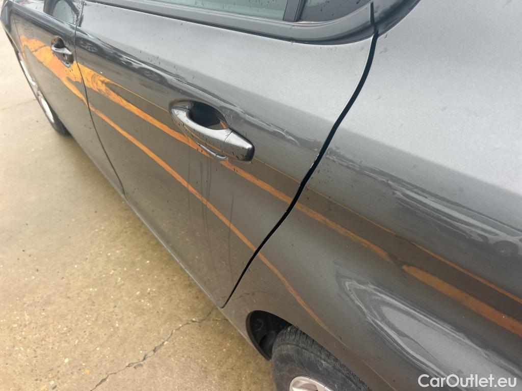  Peugeot  308 PEUGEOT  / 2017 / 5P / berlina con portón 5P Active Pack BlueHDi 100 S&S (AC) #12