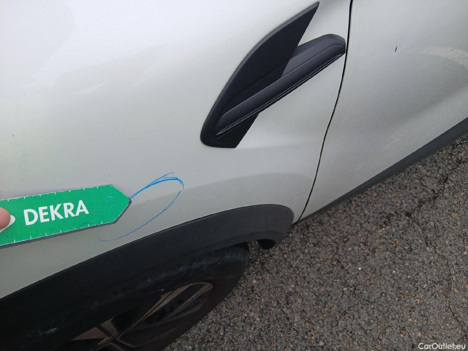  Renault  Captur RENAULT  / 2020 / 5P / todoterreno equilibre TCe 74 kW (100CV) GLP #3