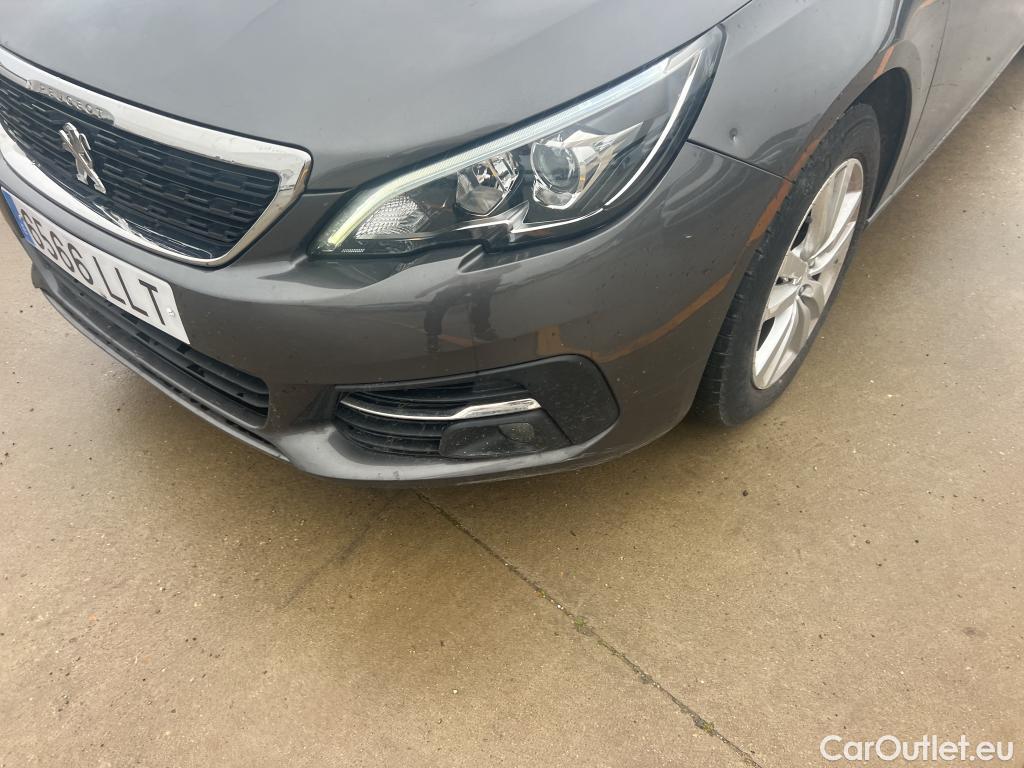  Peugeot  308 PEUGEOT  / 2017 / 5P / berlina con portón 5P Active Pack BlueHDi 100 S&S (AC) #25