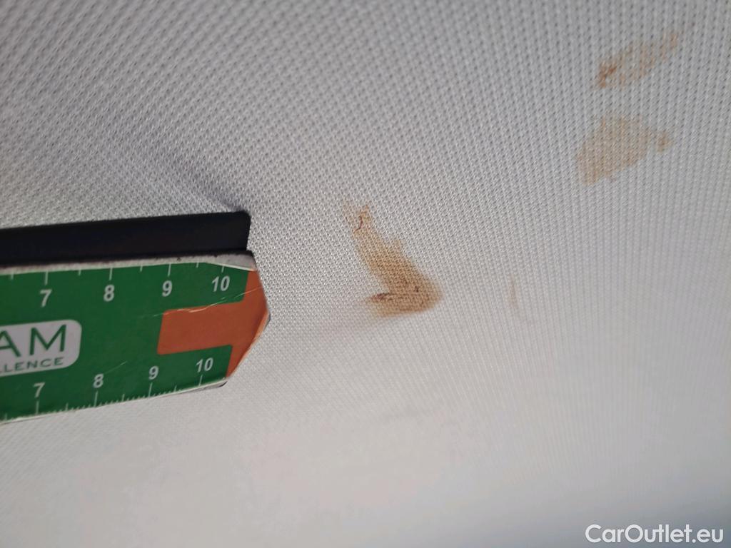  Peugeot  2008 PEUGEOT  / 2019 / 5P / todoterreno Allure BlueHDI 81kW (110CV) #33