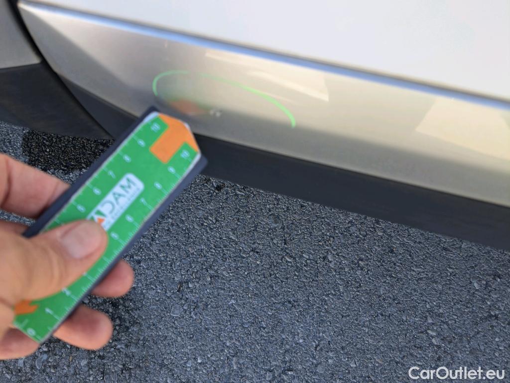  Peugeot  2008 PEUGEOT  / 2019 / 5P / todoterreno Allure BlueHDI 81kW (110CV) #54