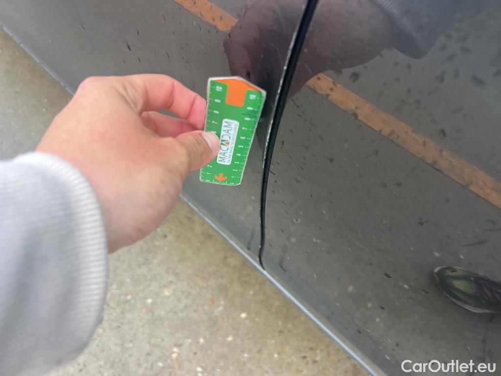  Peugeot  308 PEUGEOT  / 2017 / 5P / berlina con portón 5P Active Pack BlueHDi 100 S&S (AC) #9