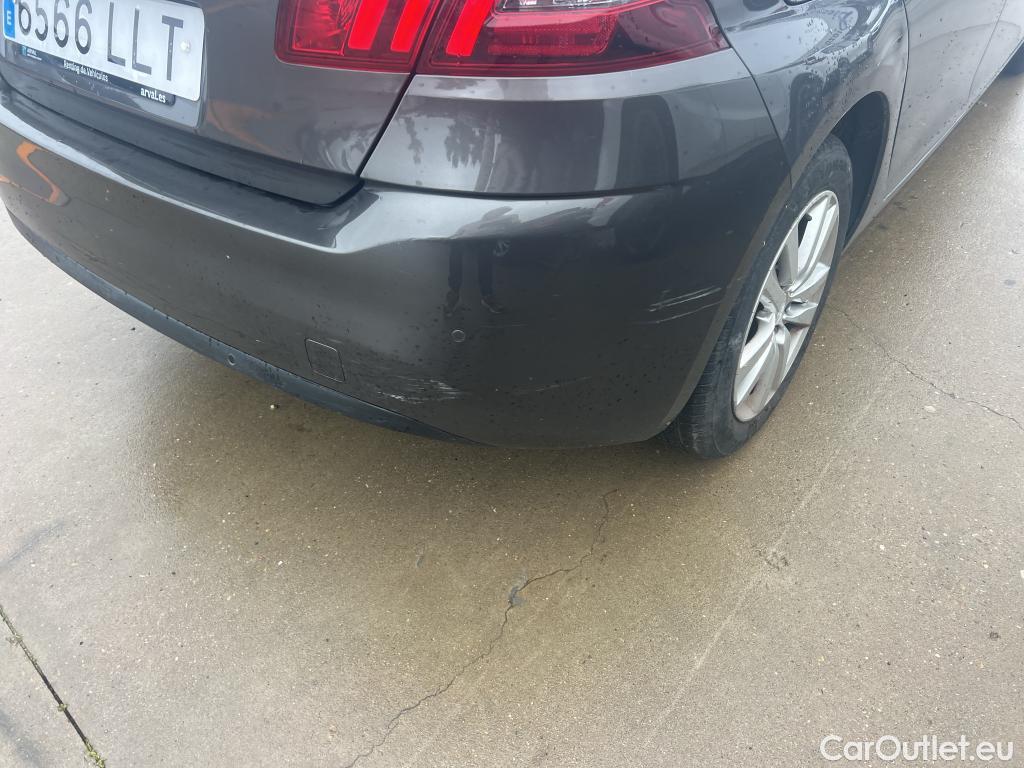  Peugeot  308 PEUGEOT  / 2017 / 5P / berlina con portón 5P Active Pack BlueHDi 100 S&S (AC) #30