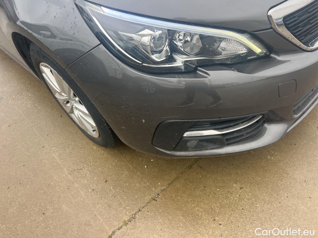  Peugeot  308 PEUGEOT  / 2017 / 5P / berlina con portón 5P Active Pack BlueHDi 100 S&S (AC) #27