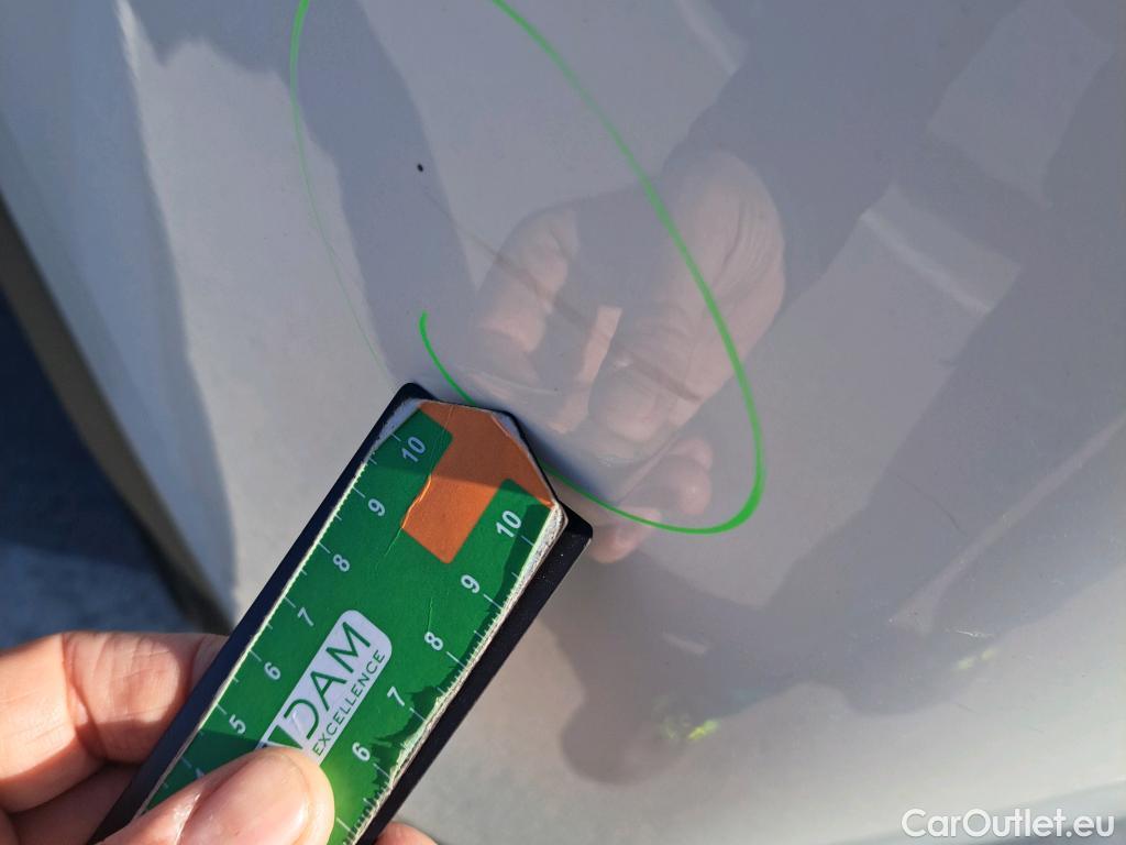  Peugeot  2008 PEUGEOT  / 2019 / 5P / todoterreno Allure BlueHDI 81kW (110CV) #51