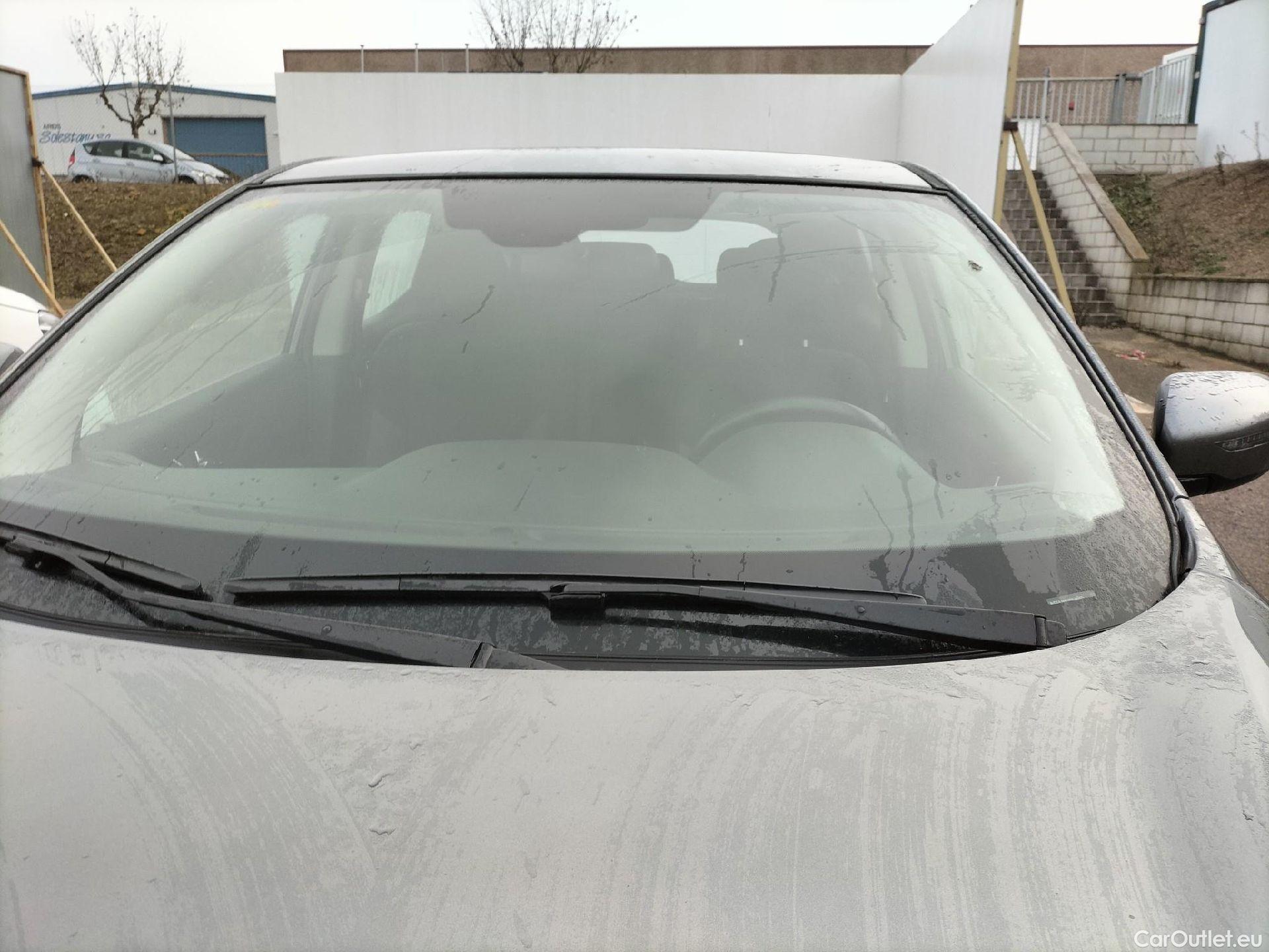  Nissan  Qashqai NISSAN  / 2017 / 5P / todoterreno DIG-T 103 kW (140 CV) E6D ACENTA #3